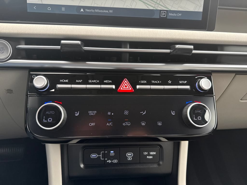 Certified 2025 Hyundai Tucson SEL AWD/4WD image 30