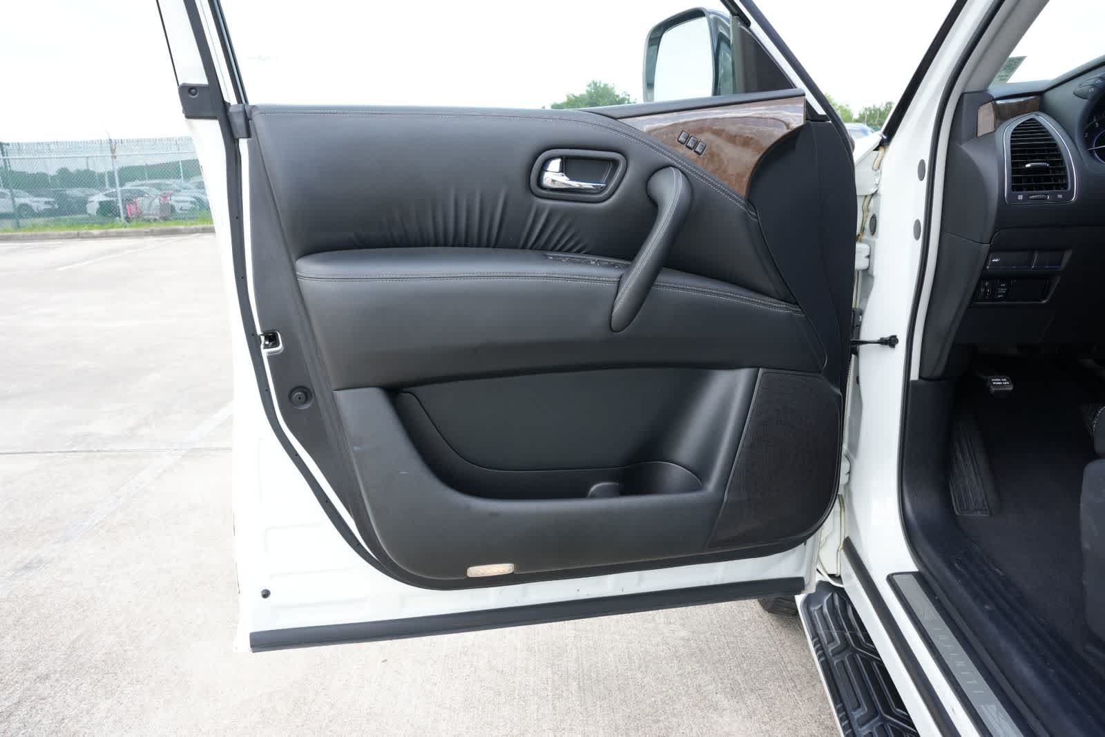 Used 2017 INFINITI QX80 2WD image 18