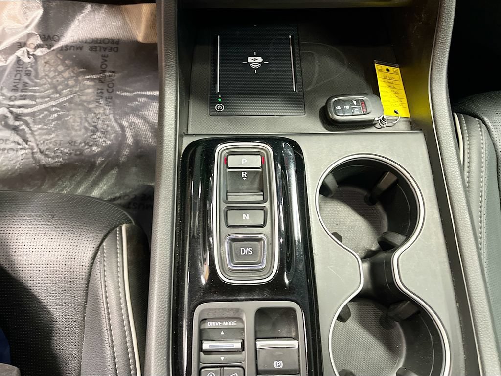 Used 2025 Honda Pilot Elite image 17