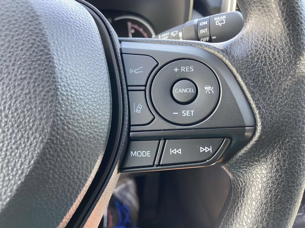 Used 2025 Toyota RAV4 XLE w/ Convenience Package FWD image 35