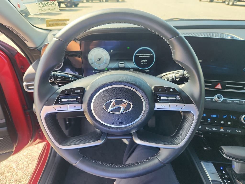 Certified 2023 Hyundai Elantra Limited image 13