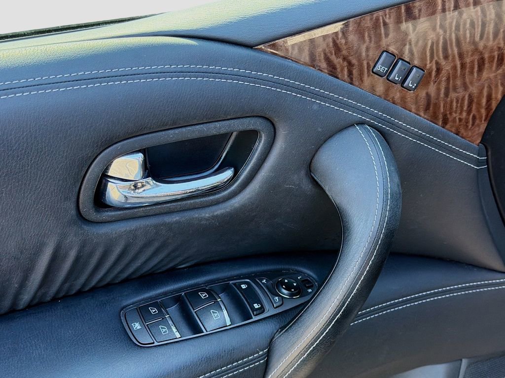 Used 2020 Nissan Armada SL image 23