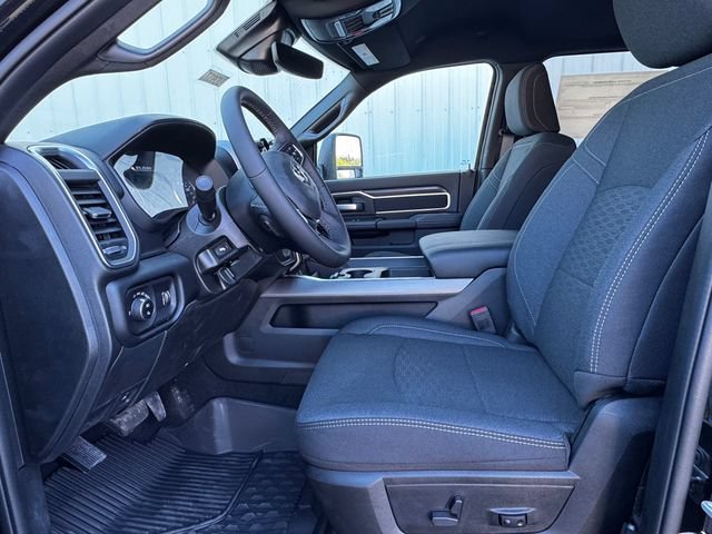 New 2026 RAM 2500 Big Horn AWD/4WD image 16