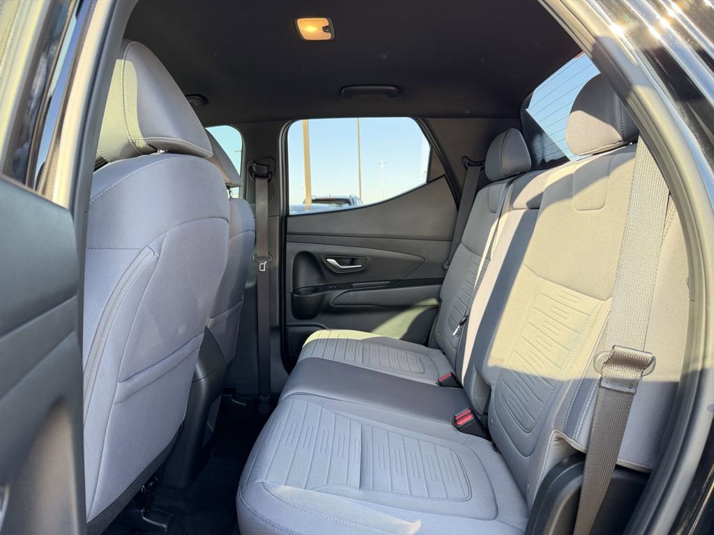 Used 2023 Hyundai Santa Cruz SE image 14