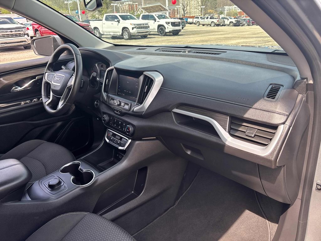 Used 2024 GMC Terrain SLE AWD/4WD image 28