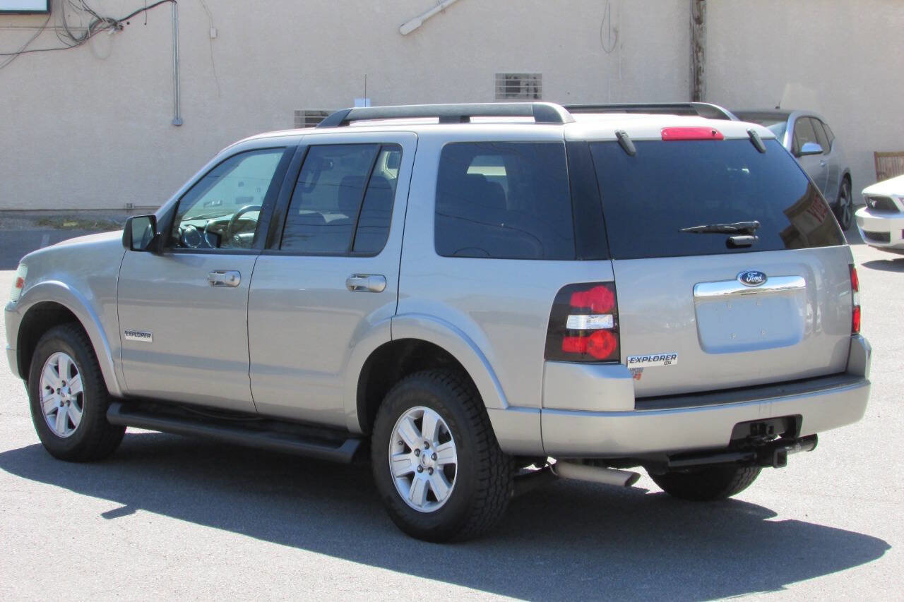 Used 2008 Ford Explorer XLT RWD image 4