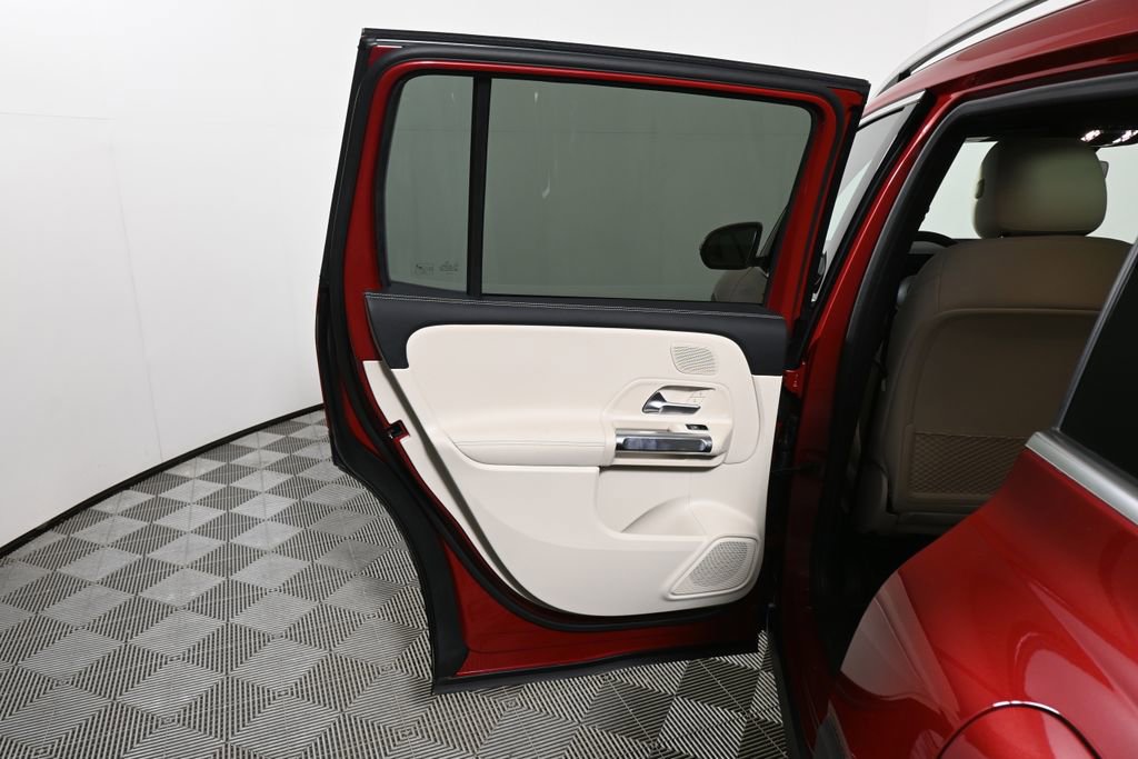 Certified 2026 Mercedes-Benz GLB 250 GLB 250 image 32