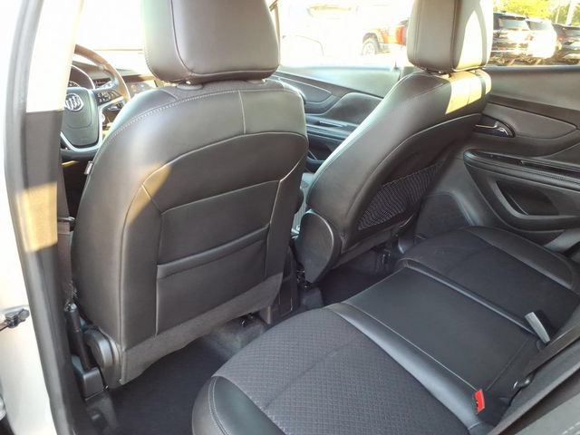 Used 2021 Buick Encore Preferred AWD/4WD image 14