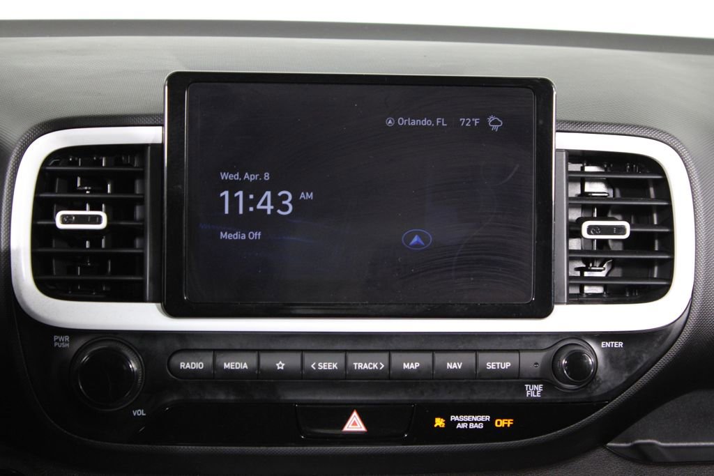 Certified 2023 Hyundai Venue Limited FWD image 9
