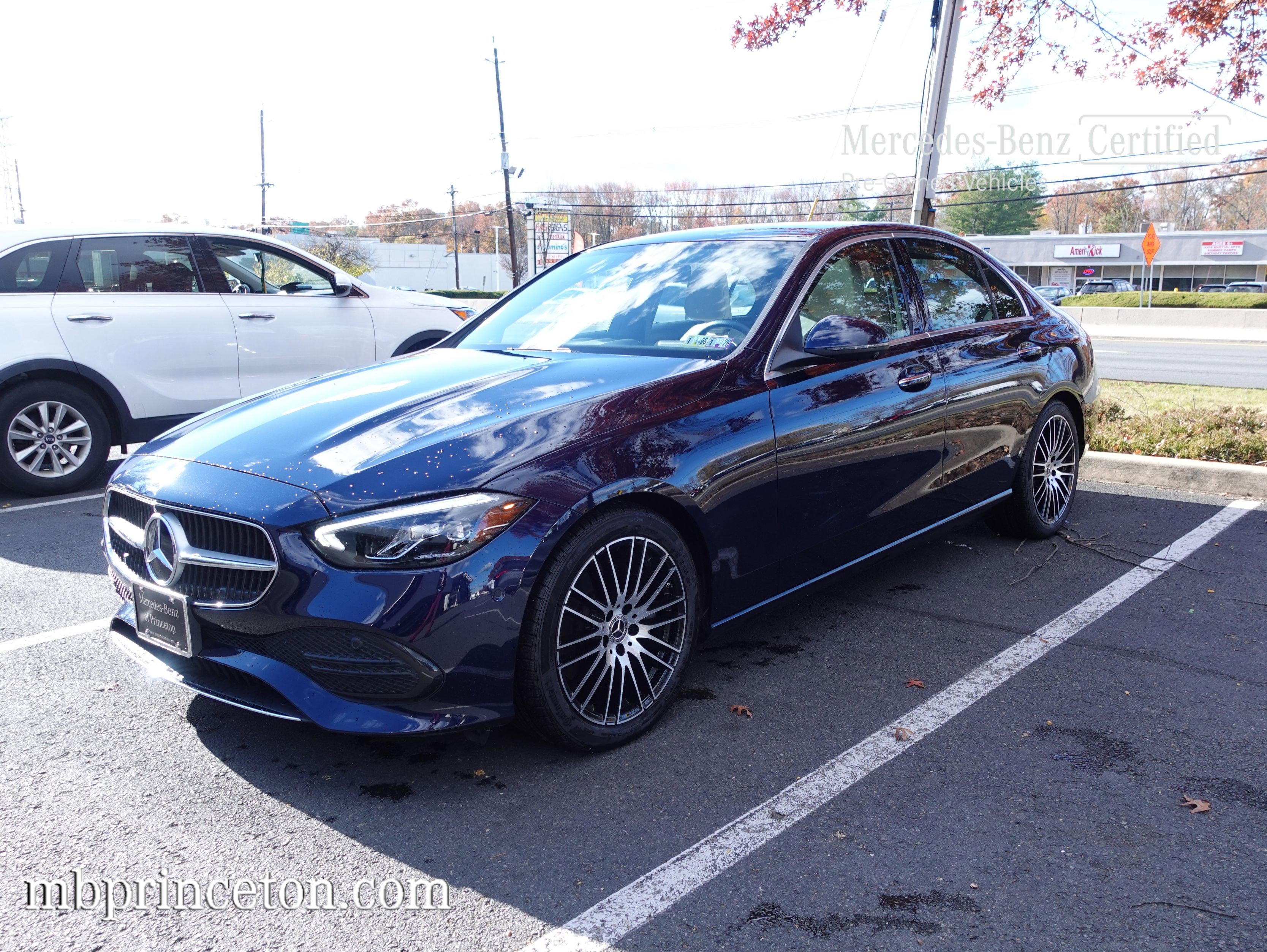 Used 2022 Mercedes-Benz C 300 4MATIC Sedan image 3