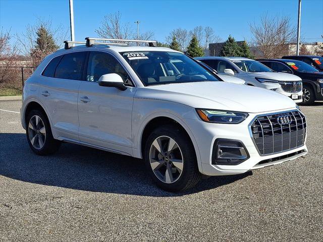 Certified 2023 Audi Q5 Premium w/ Convenience Package AWD/4WD image 3