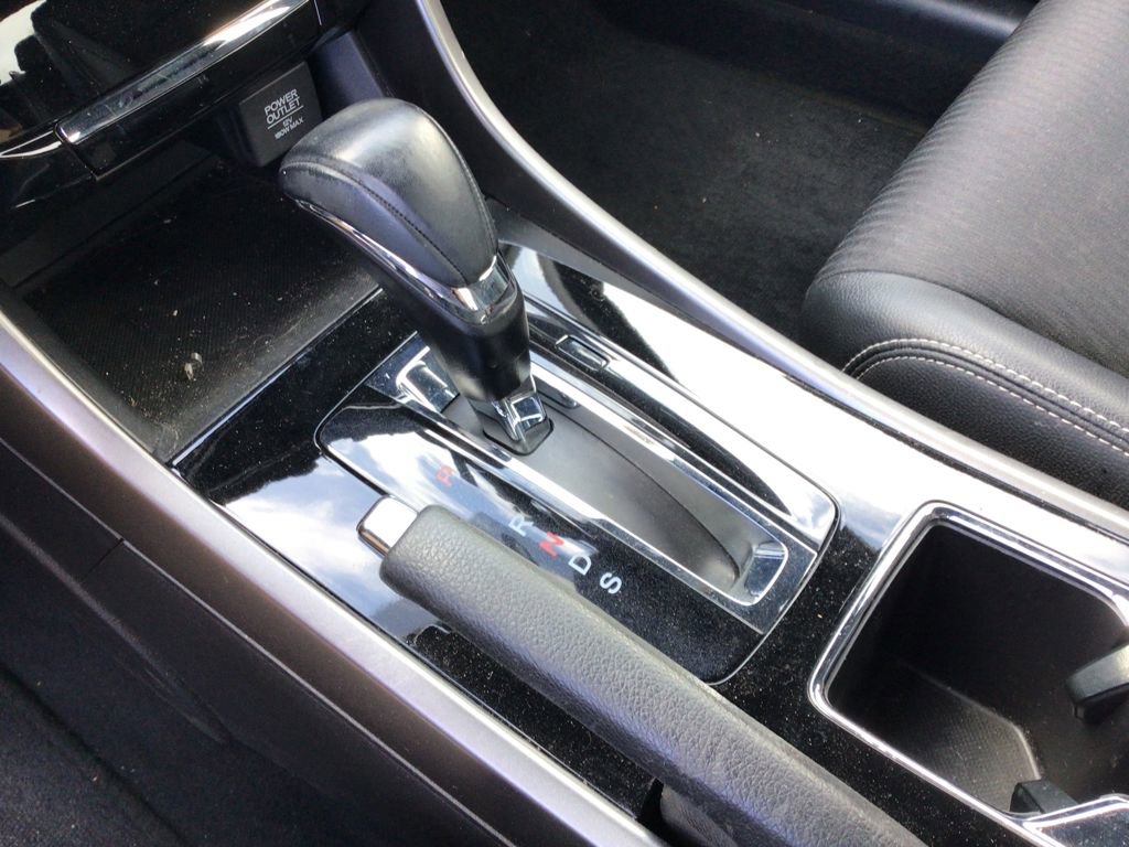 Used 2017 Honda Accord Sport image 25