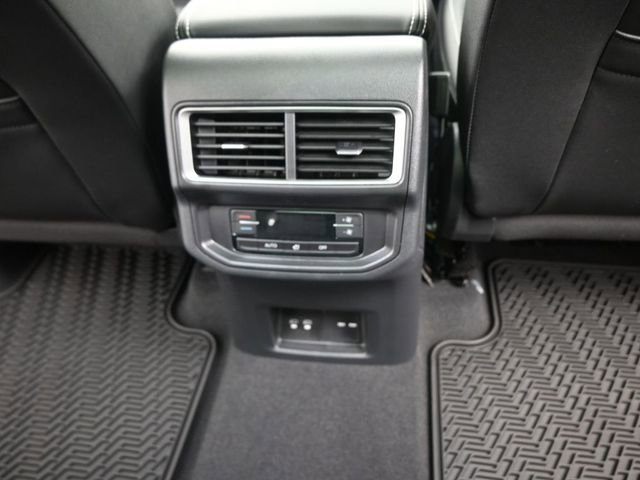 New 2026 Volkswagen Atlas SE image 25