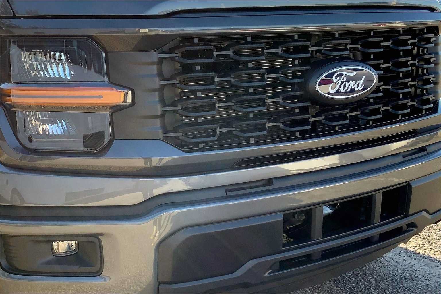 Used 2024 Ford F150 STX RWD image 29