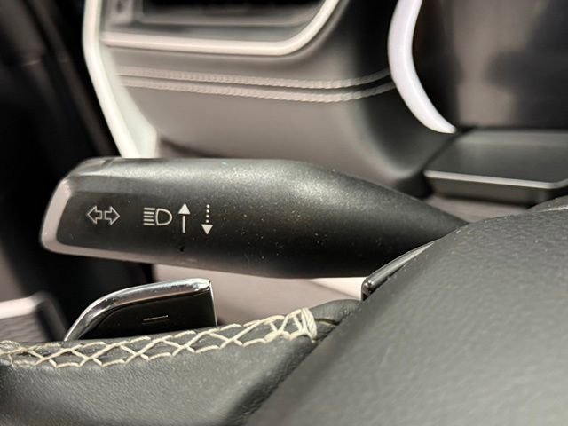 Used 2021 Jeep Grand Cherokee L Limited w/ Luxury Tech Group II image 21