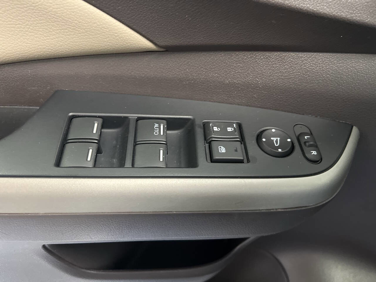 Used 2013 Honda CR-V EX-L image 17