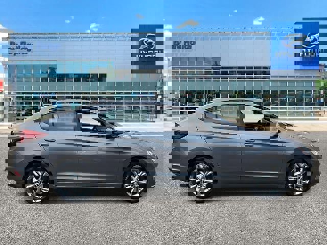 Used 2020 Hyundai Elantra SEL w/ Cargo Package (C1) image 2
