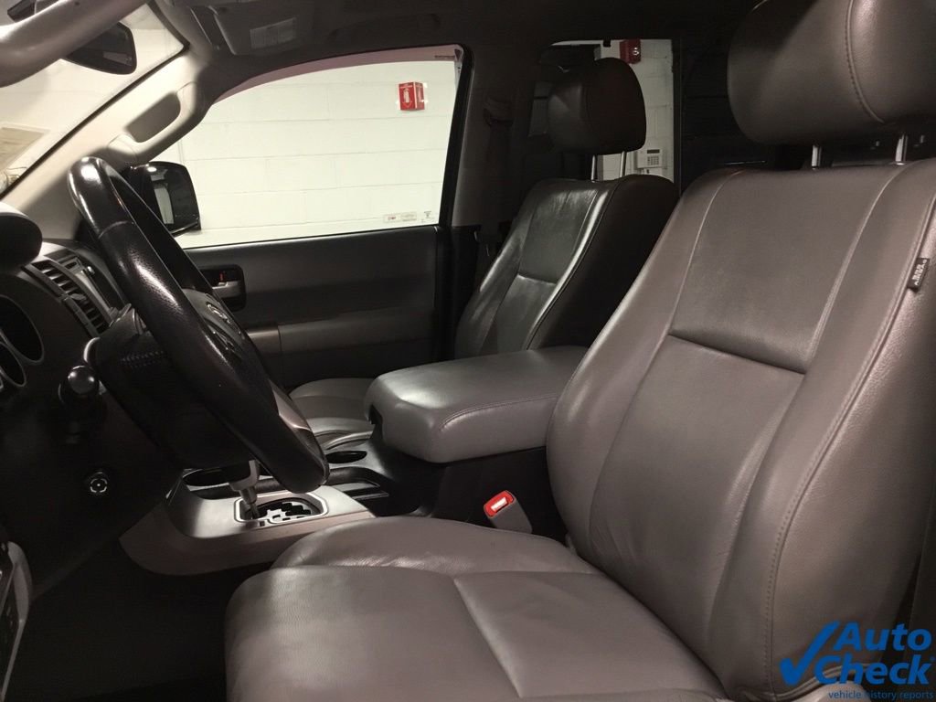 Used 2016 Toyota Sequoia Limited w/ Safety & Convenience Package image 37