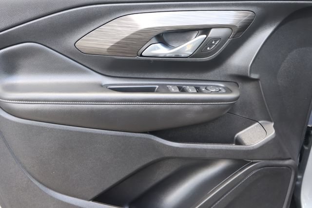 Used 2023 GMC Terrain SLE FWD image 12