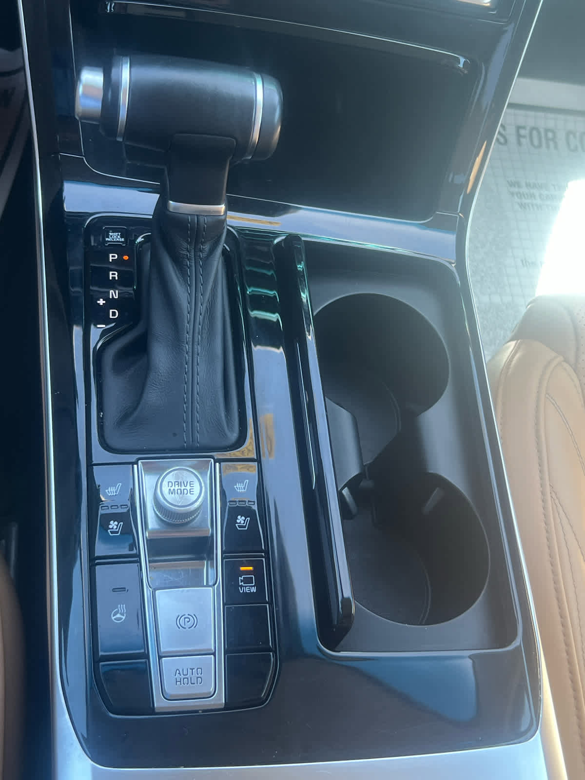Used 2020 Kia Cadenza Limited image 24