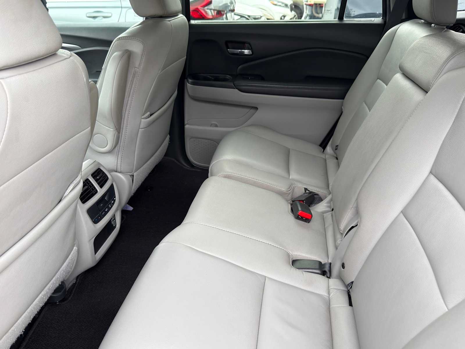 Used 2022 Honda Pilot Special Edition image 31
