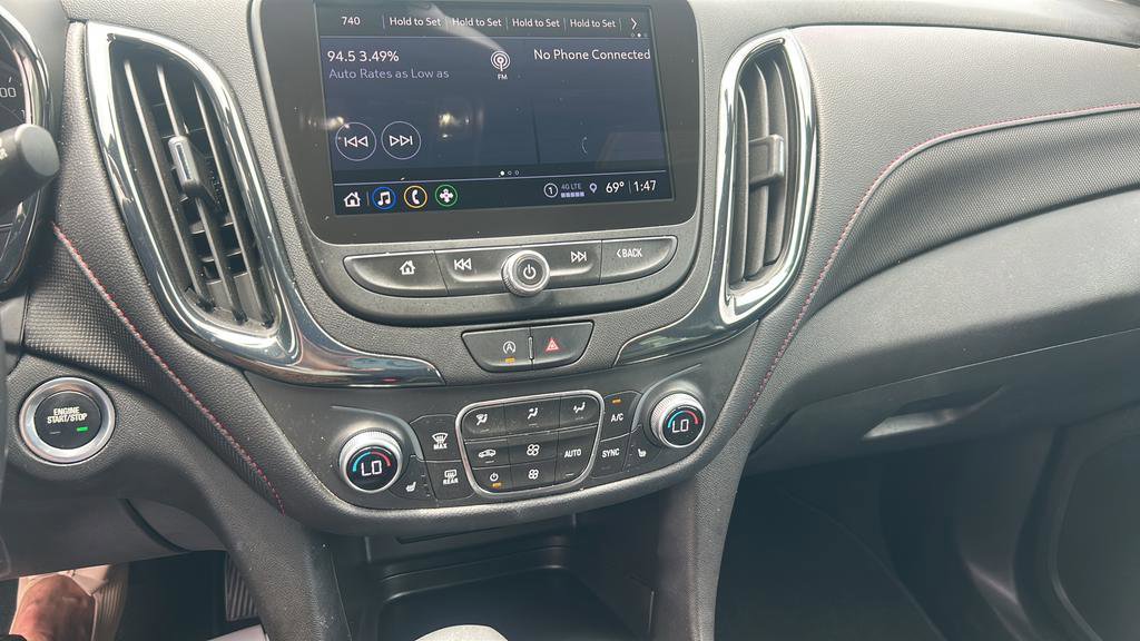 Used 2023 Chevrolet Equinox RS w/ RS Leather Package FWD image 10