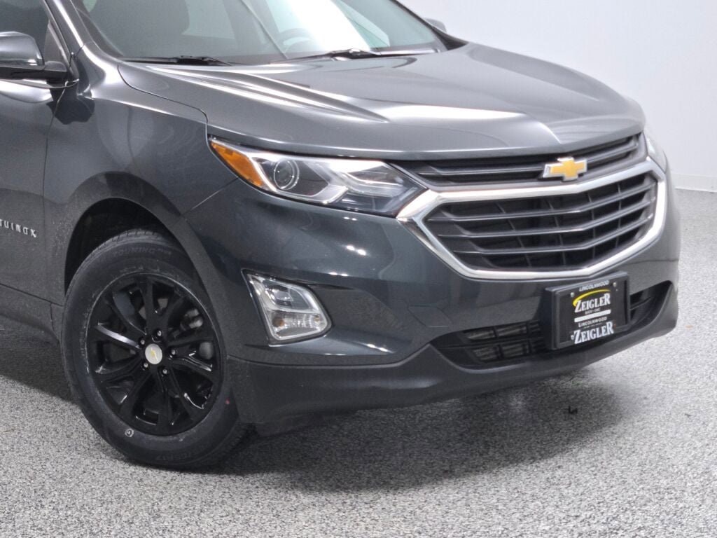 Used 2019 Chevrolet Equinox LT image 2
