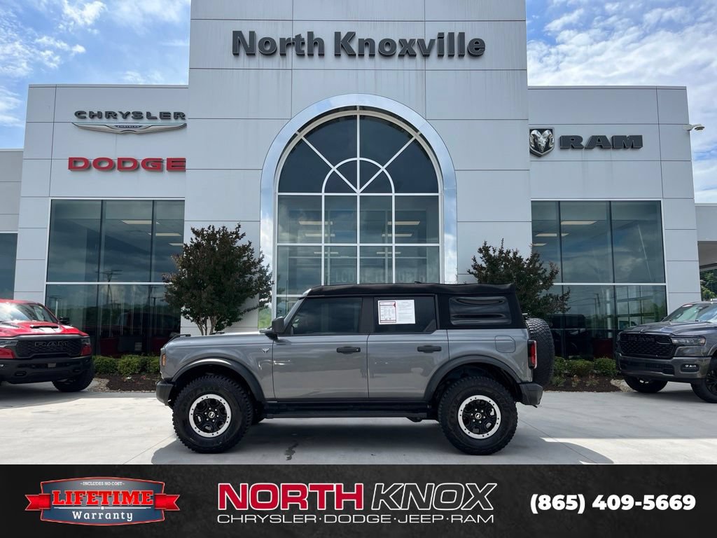 Used 2023 Ford Bronco Badlands w/ Sasquatch Package AWD/4WD image 2