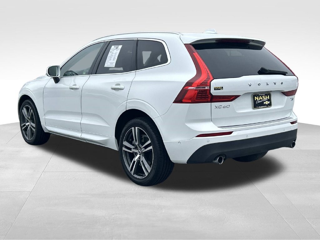Used 2018 Volvo XC60 T6 Momentum w/ Convenience Package AWD/4WD image 5