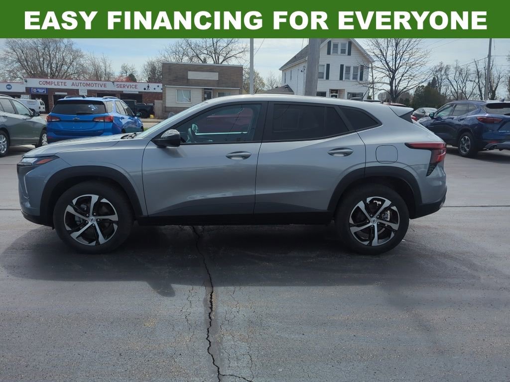 Certified 2024 Chevrolet Trax RS w/ Driver Confidence Package image 5