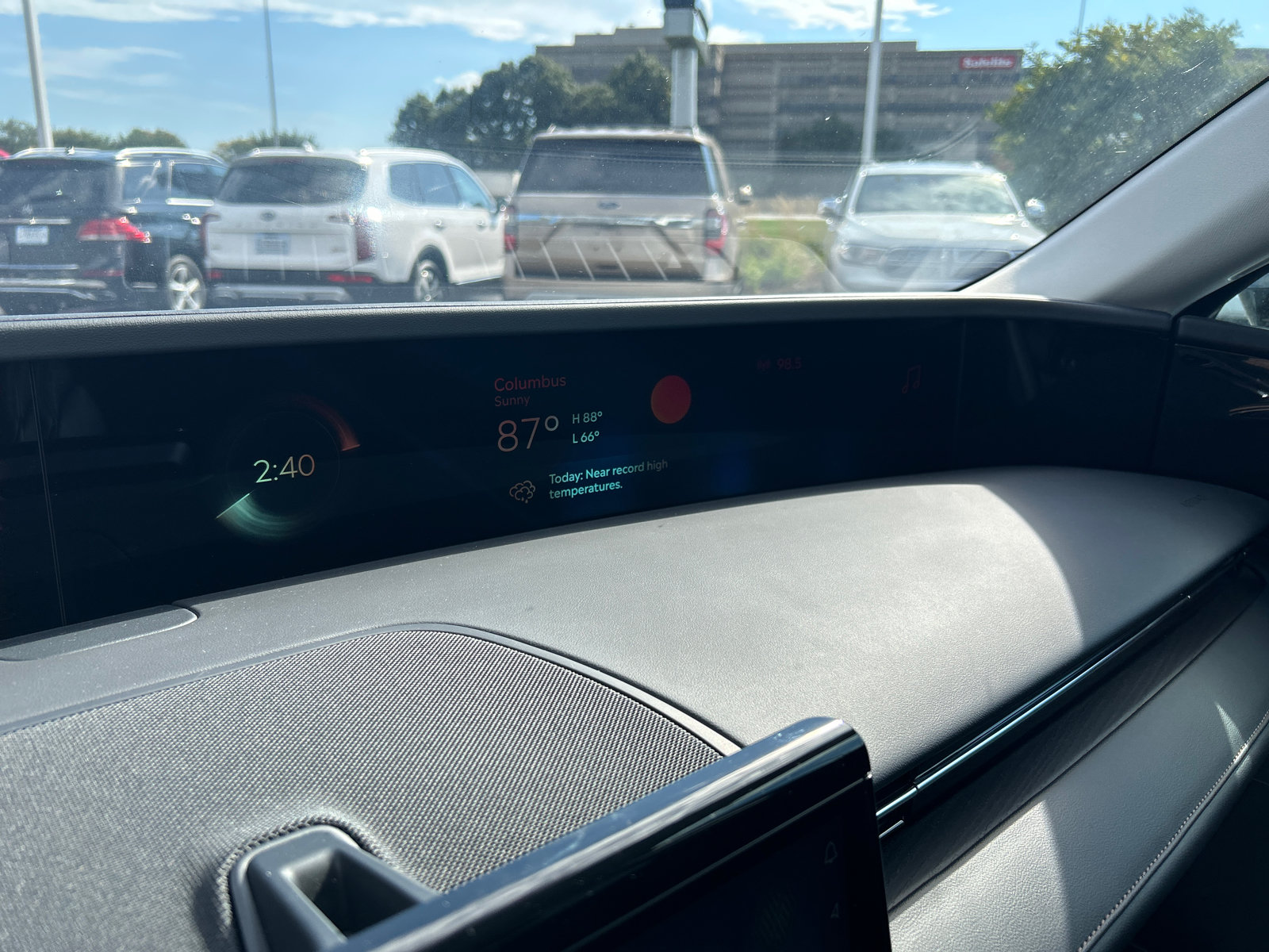 New 2026 Lincoln Nautilus Reserve AWD/4WD image 17