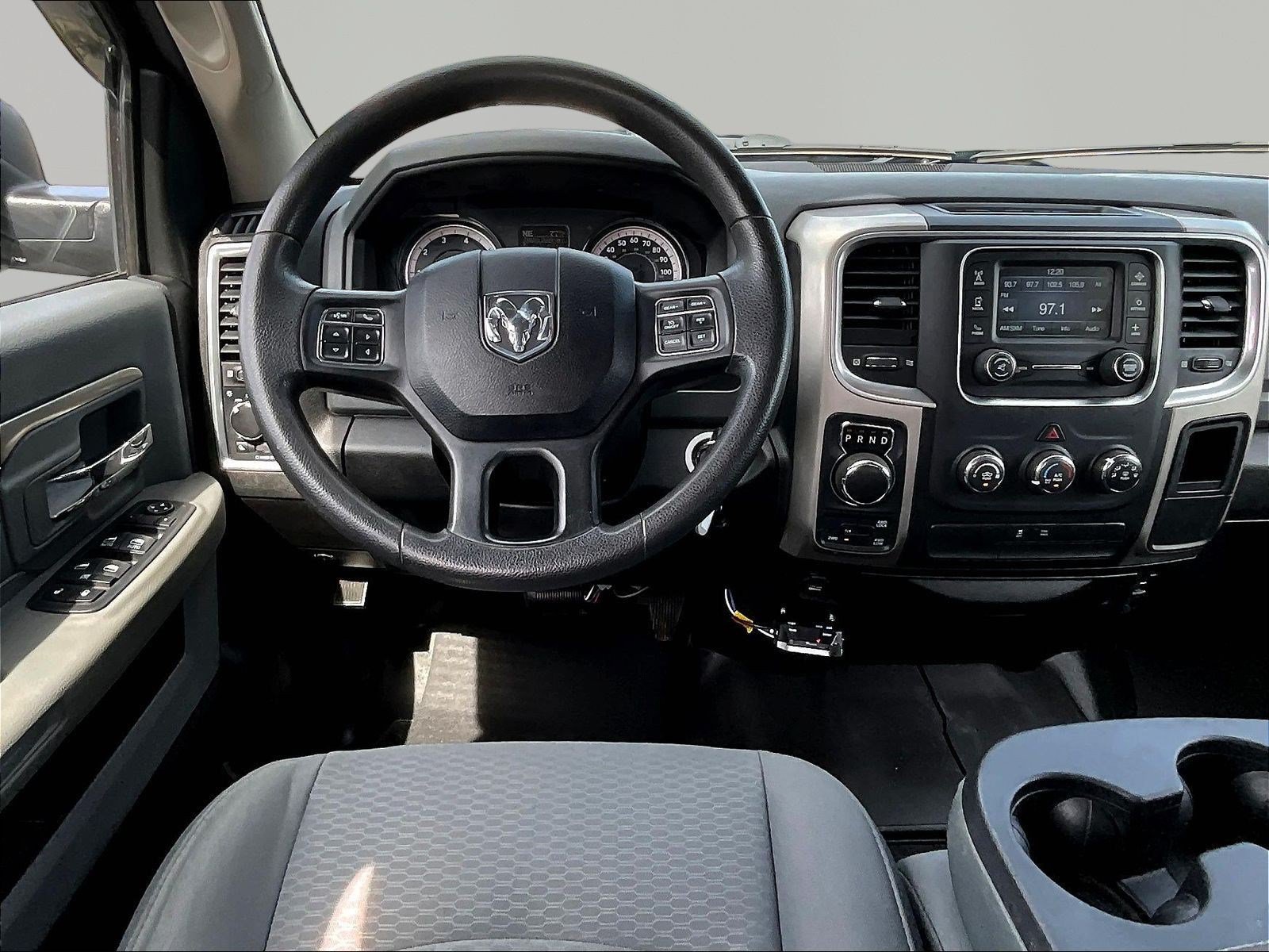 Used 2020 RAM 1500 Classic SLT AWD/4WD image 8