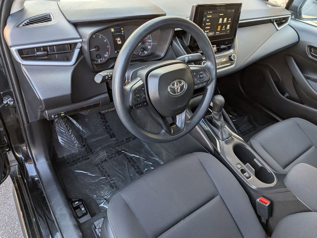 Used 2025 Toyota Corolla LE image 14