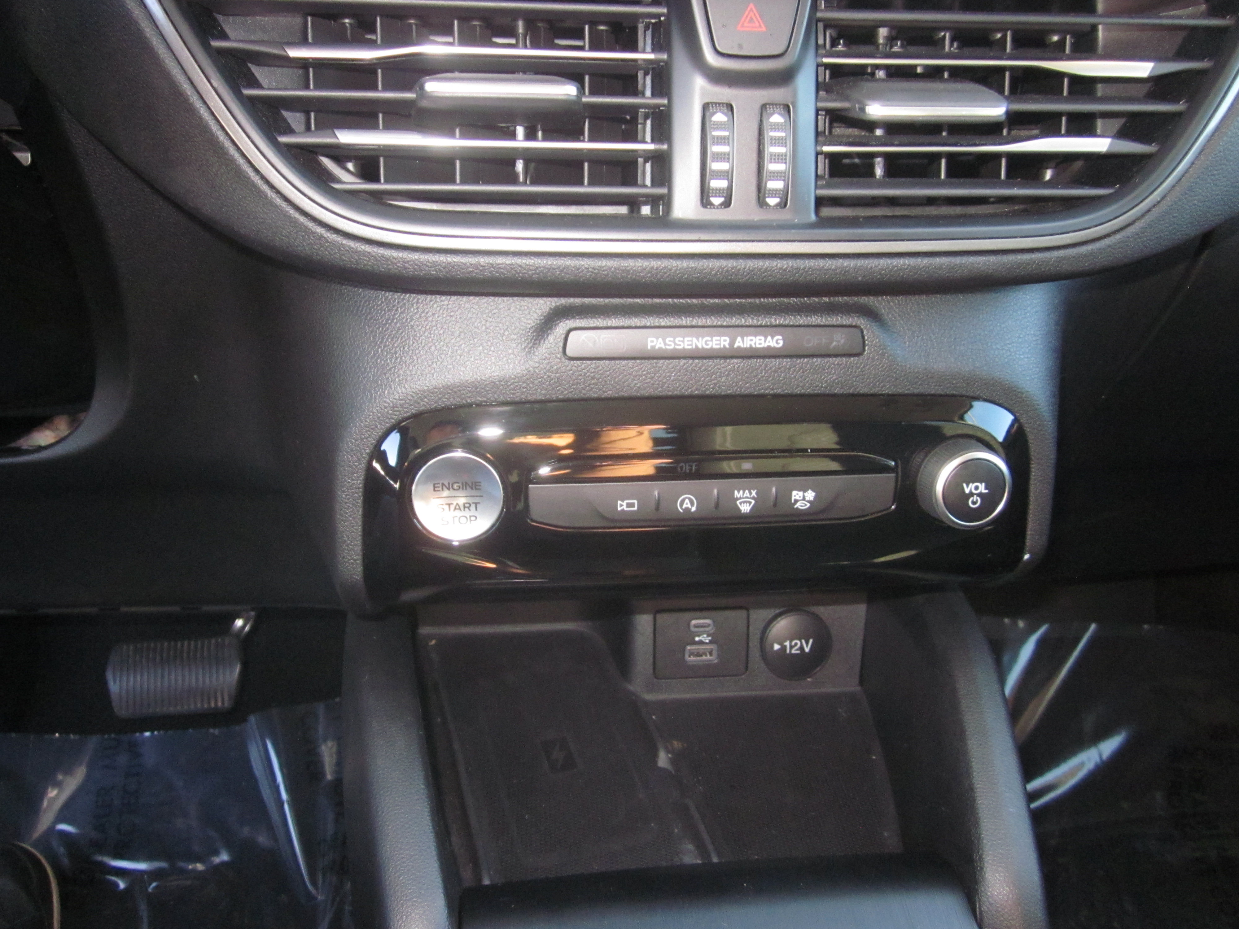 Used 2023 Ford Escape Active w/ Tech Pack #2 FWD image 16