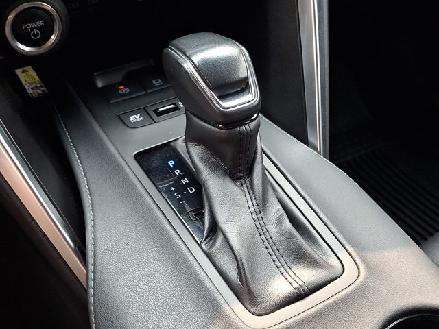 Used 2023 Toyota Venza LE AWD/4WD image 15