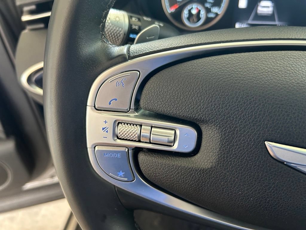 Used 2025 Genesis GV70 2.5T AWD/4WD image 45