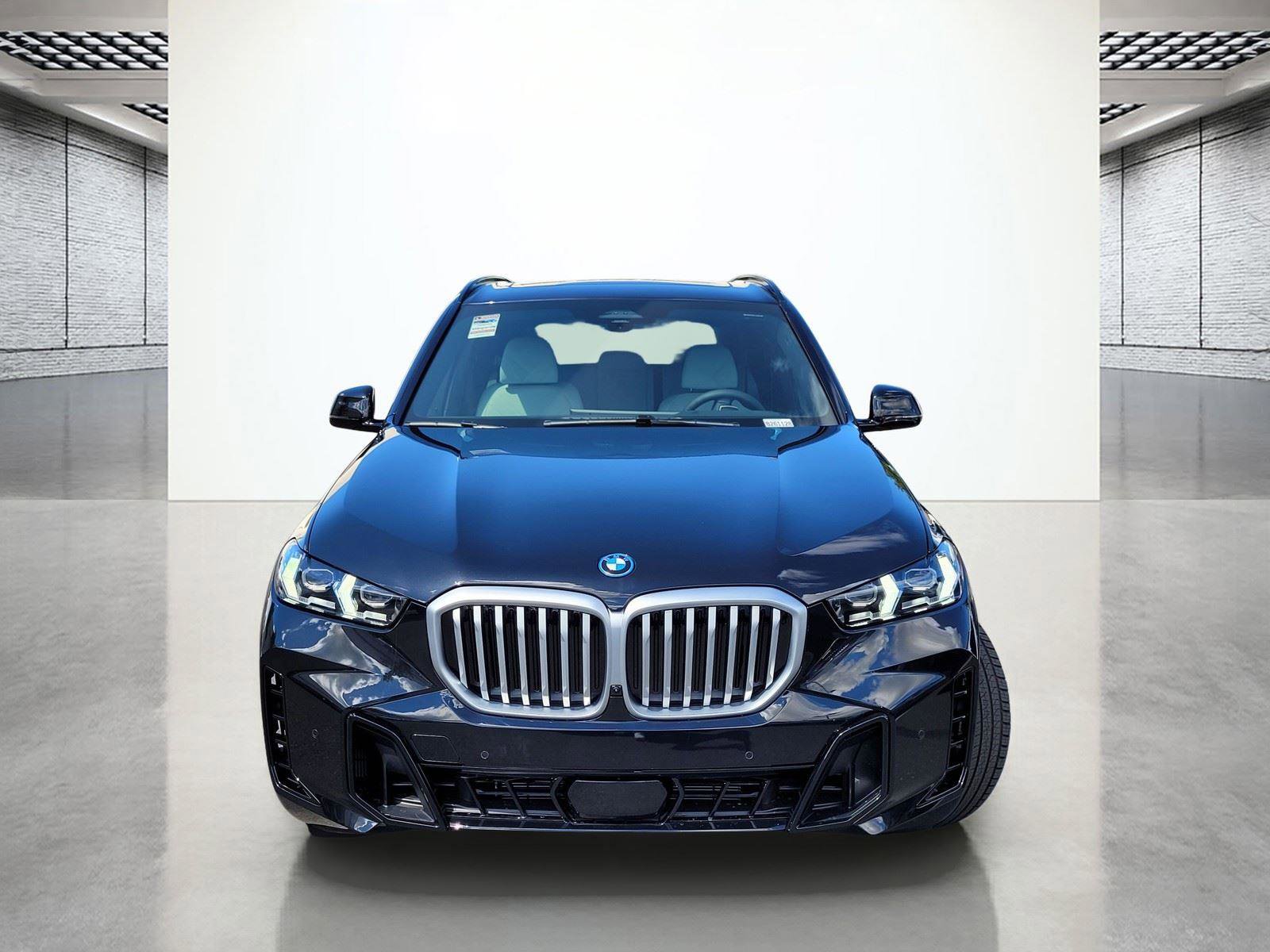 New 2026 BMW X5 xDrive50e w/ M Sport Package AWD/4WD image 3