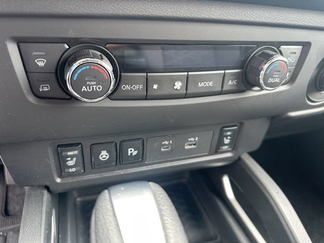 Certified 2025 Nissan Frontier SV w/ SV Convenience Package RWD image 5
