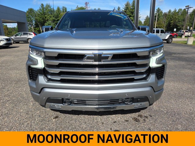 Used 2024 Chevrolet Silverado 1500 High Country AWD/4WD image 3