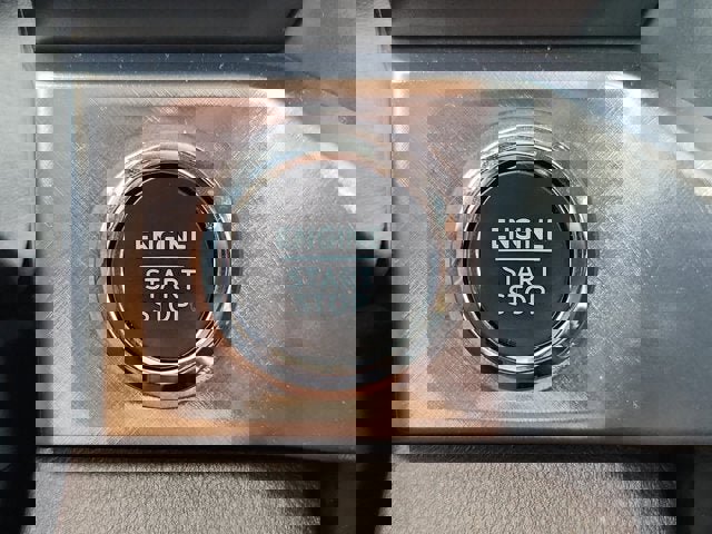 Used 2024 Ford F350 King Ranch w/ FX4 Off-Road Package image 25