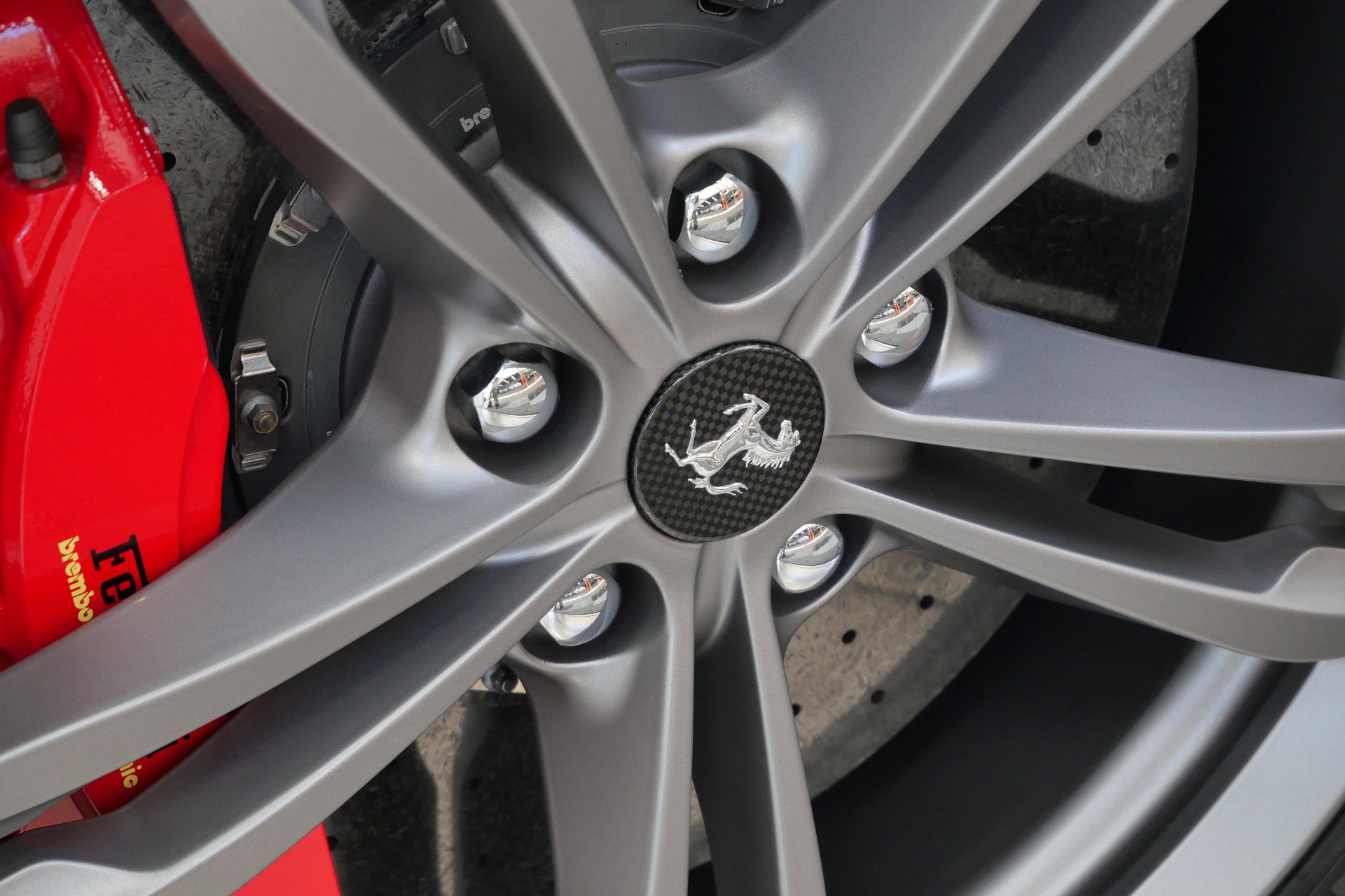 Used 2017 Ferrari GTC4Lusso AWD/4WD image 47