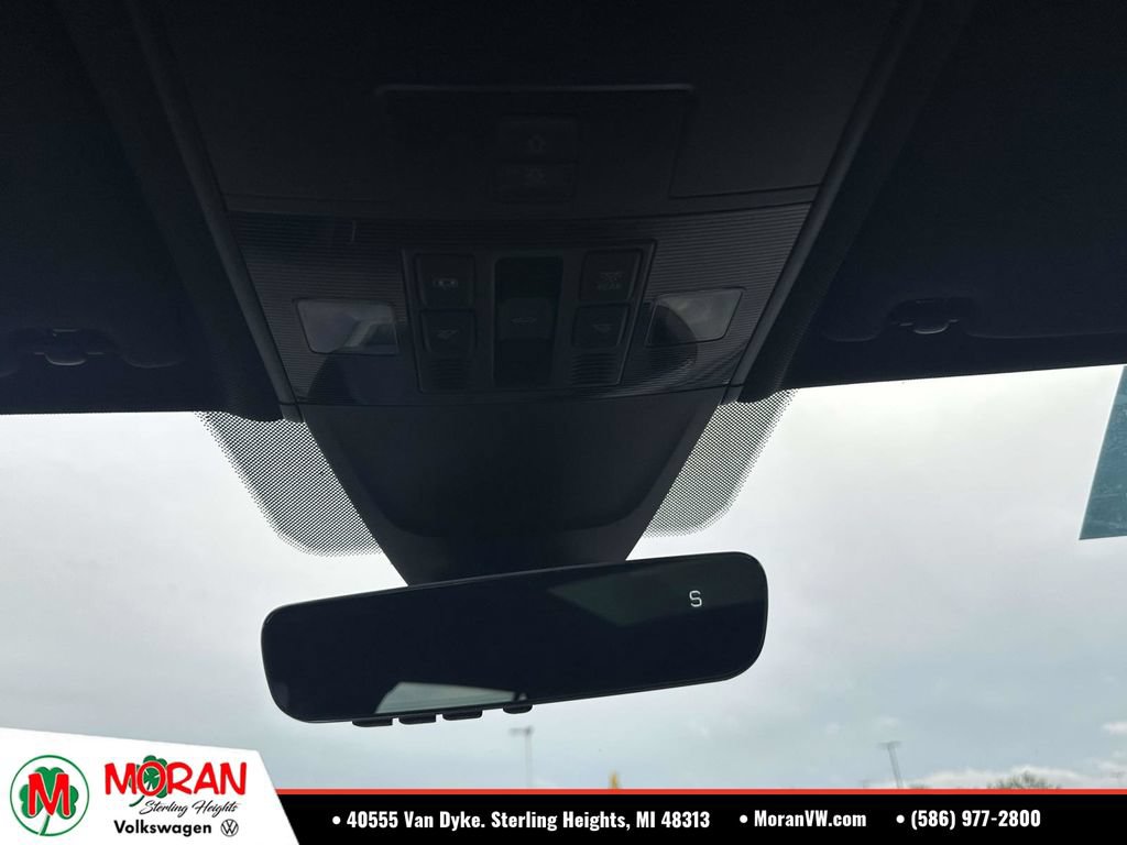 Used 2022 Volkswagen Tiguan SEL R-Line AWD/4WD image 32