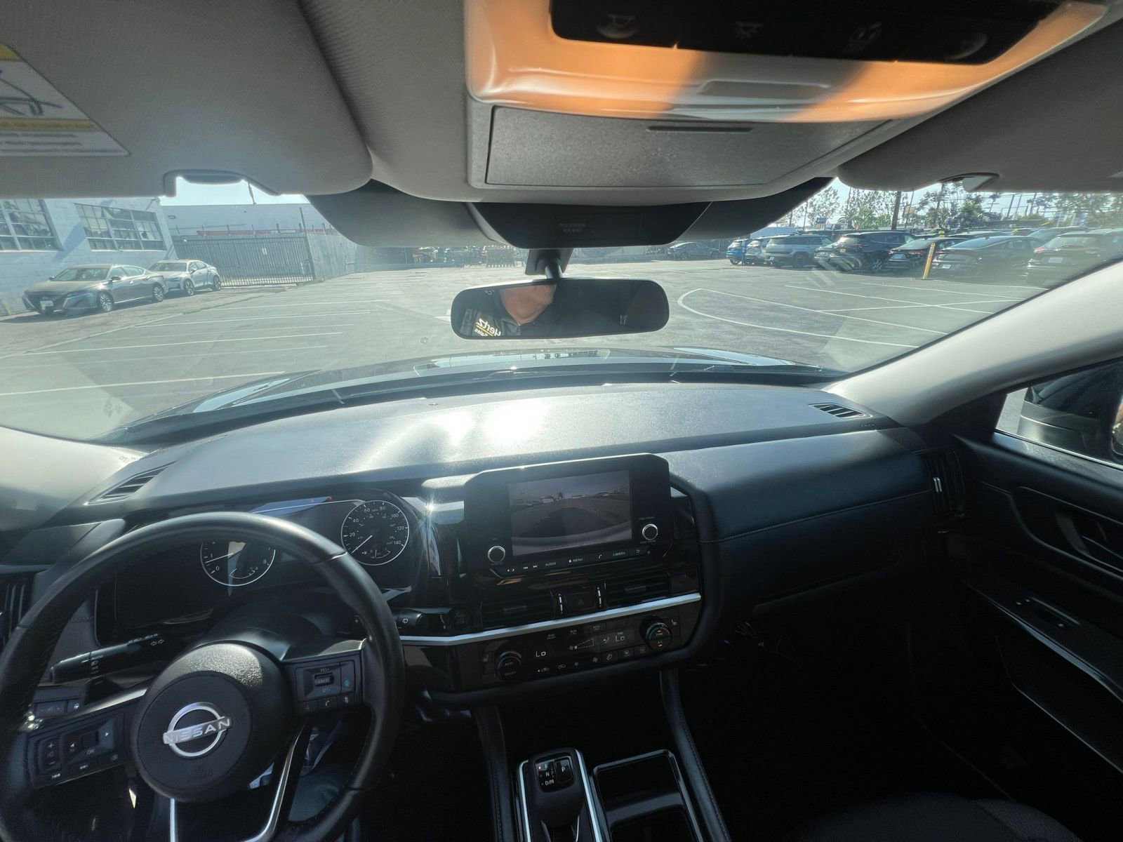 Used 2025 Nissan Pathfinder SV FWD image 38