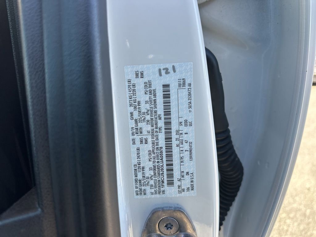 Used 2020 Ford Escape Titanium image 38