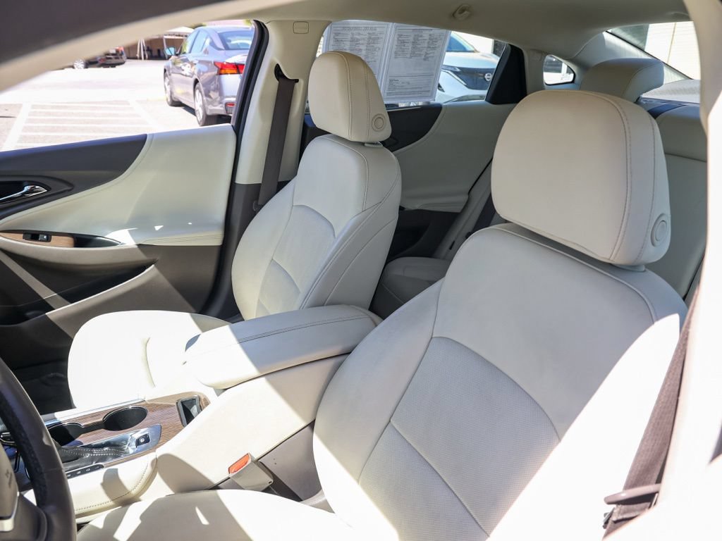 Used 2024 Chevrolet Malibu LT FWD image 15