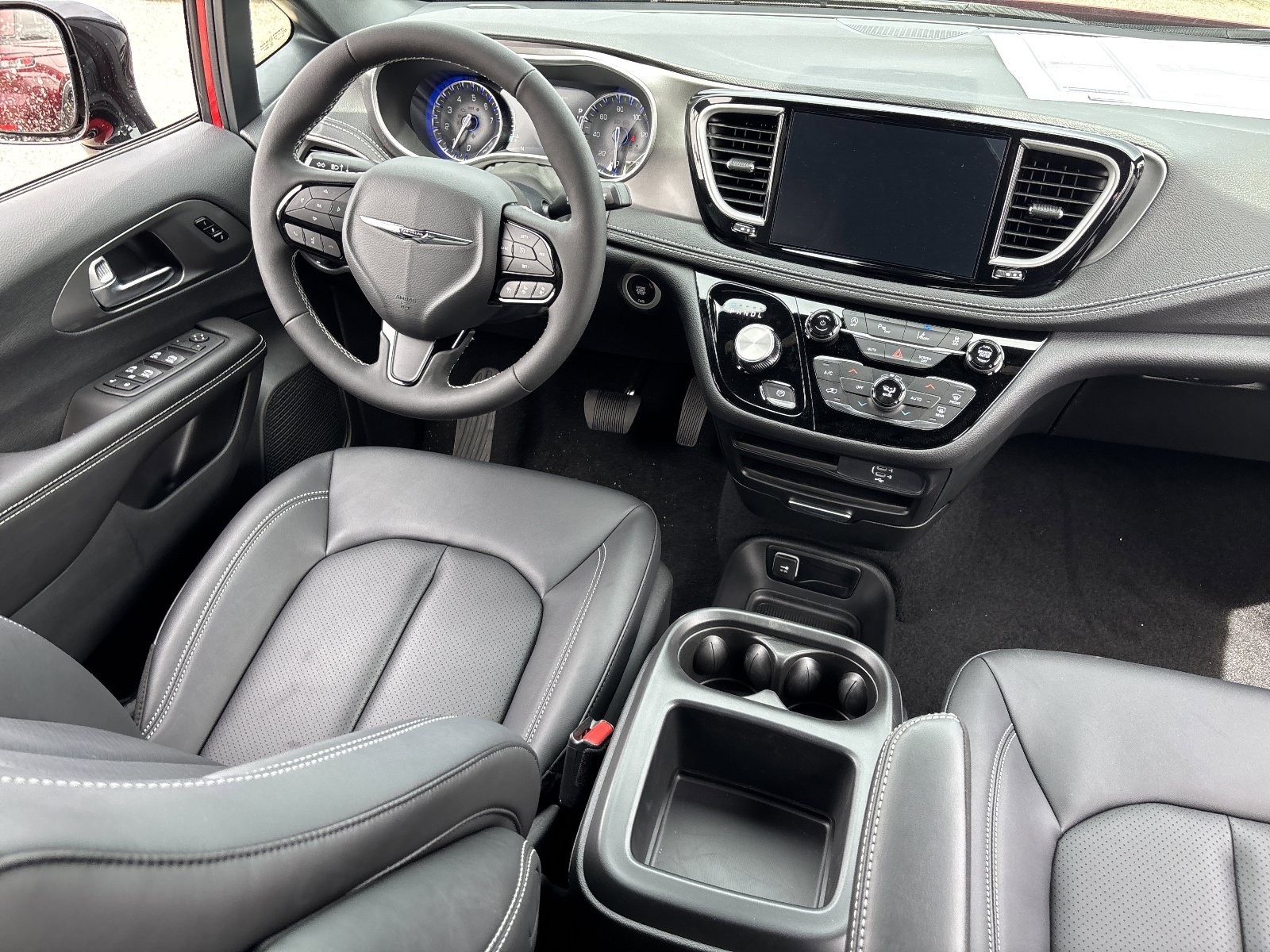 New 2026 Chrysler Pacifica Select w/ S Appearance Package FWD image 11