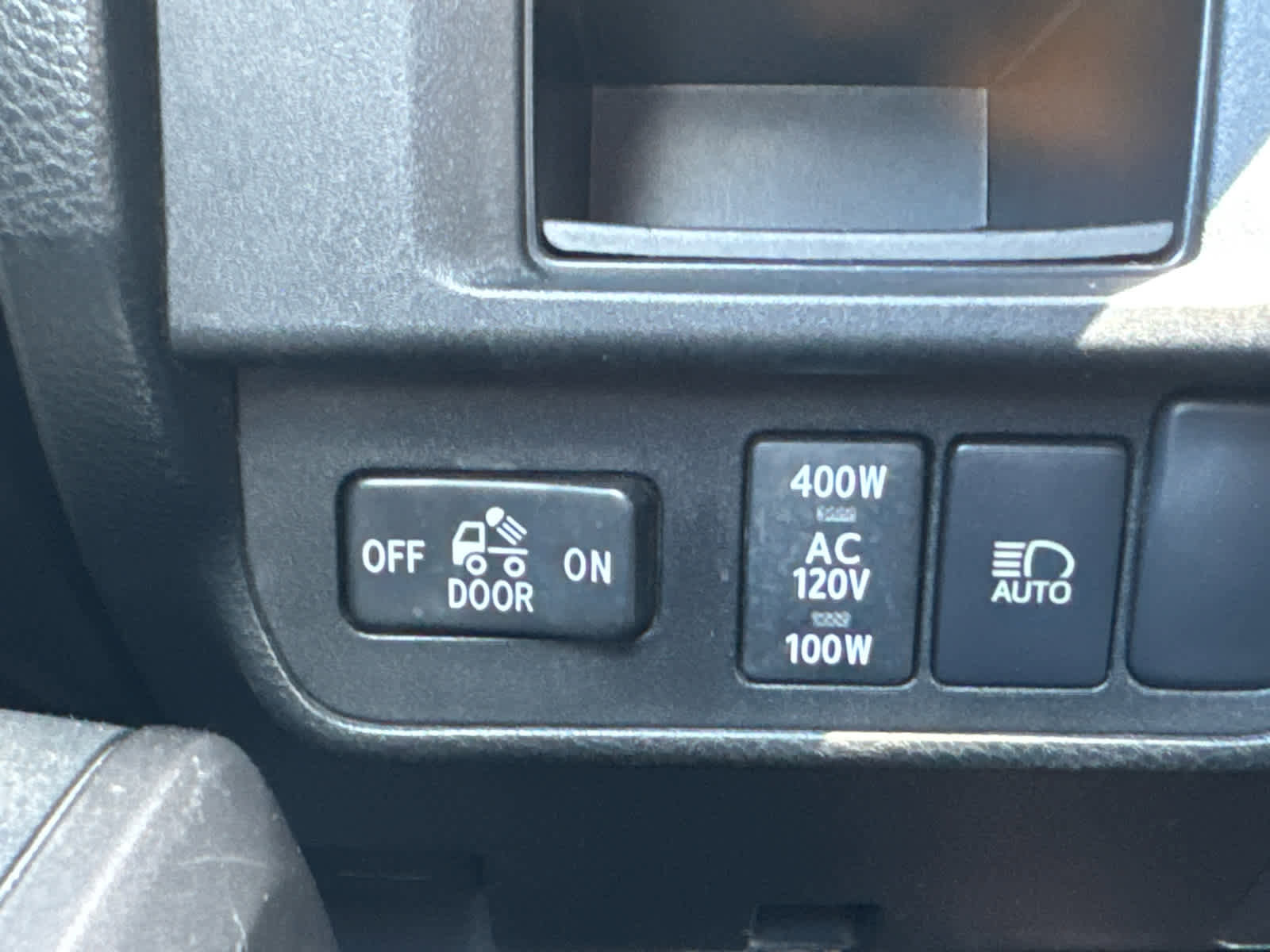 Used 2019 Toyota Tacoma TRD Off-Road AWD/4WD image 19