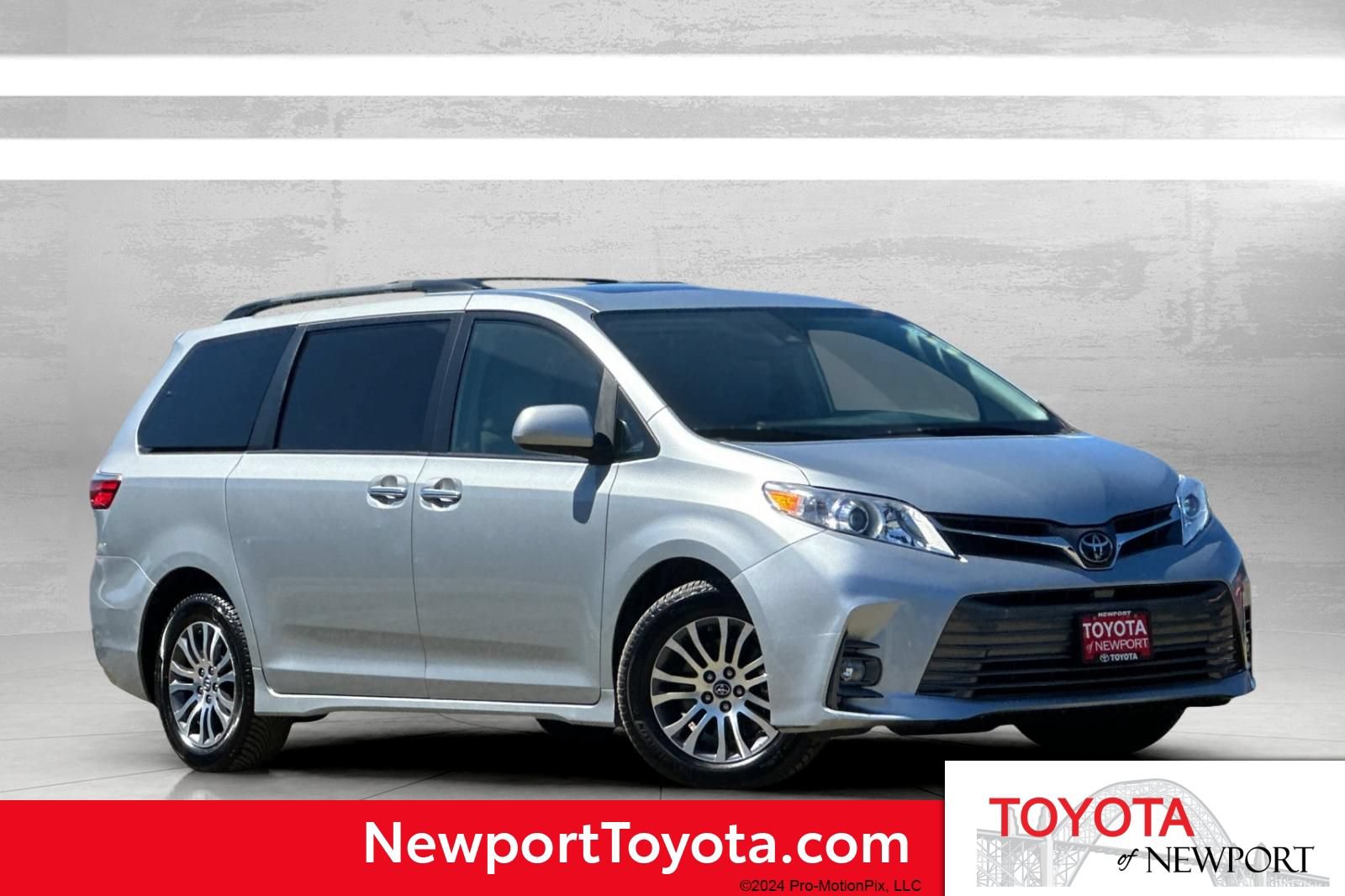 Used 2019 Toyota Sienna XLE w/ XLE Navigation Package