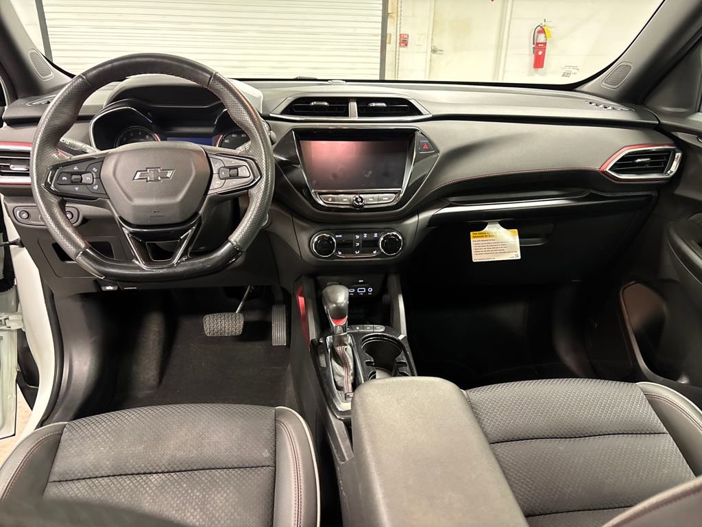 Used 2022 Chevrolet TrailBlazer RS w/ Sun and Liftgate Package image 28