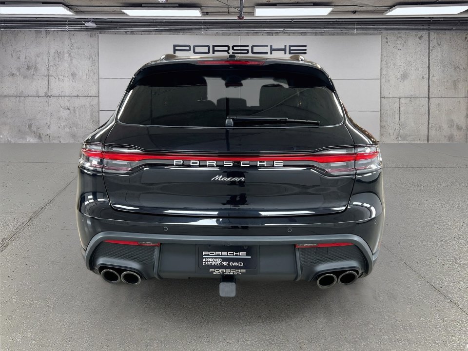 Certified 2026 Porsche Macan AWD/4WD image 10